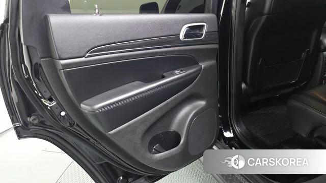 Jeep Grand Cherokee id 4746443 из Кореи 17