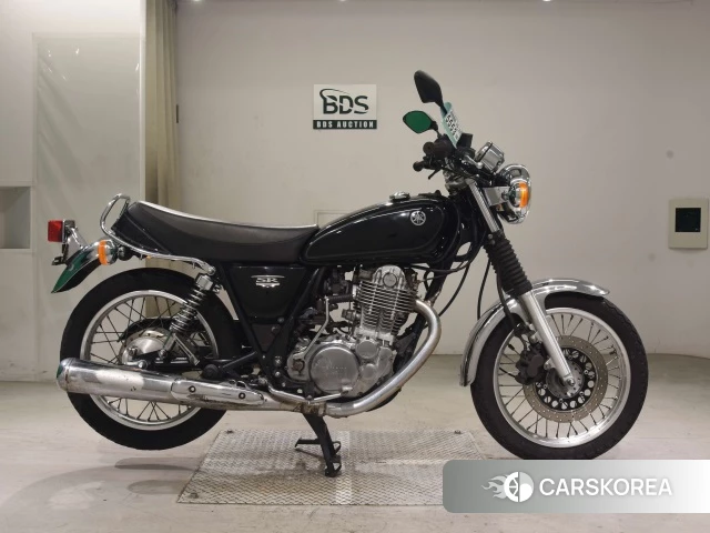Проданный Yamaha SR 400 2015 из Японии