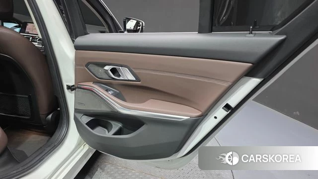 BMW 3 Series (G20) id 4410210 из Кореи 17