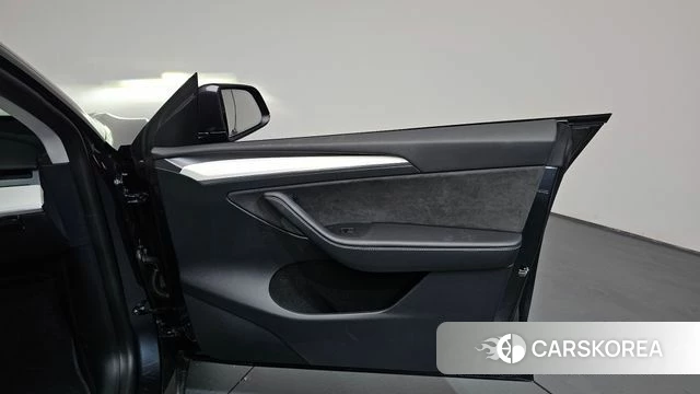 Tesla Model Y id 4757234 из Кореи 17