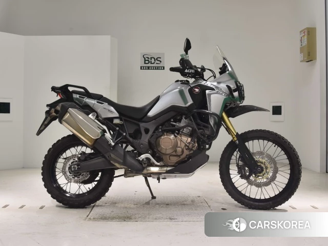 Проданный Honda CRF1000L AFRICA TWIN 2016 из Японии