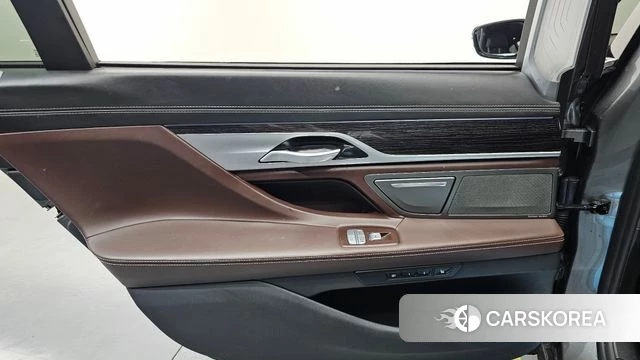BMW 7 Series (G11) id 4595680 из Кореи 17