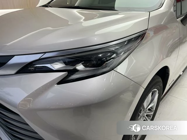 Toyota Saina id 4276493 из Китая 17