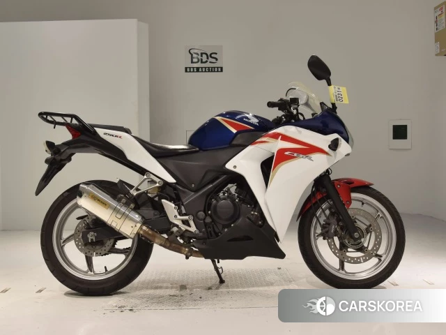 Проданный Honda CBR250R ABS 2011 из Японии, фото 2
