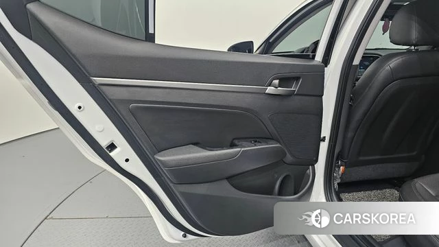 Hyundai Avante AD id 4865468 из Кореи 17