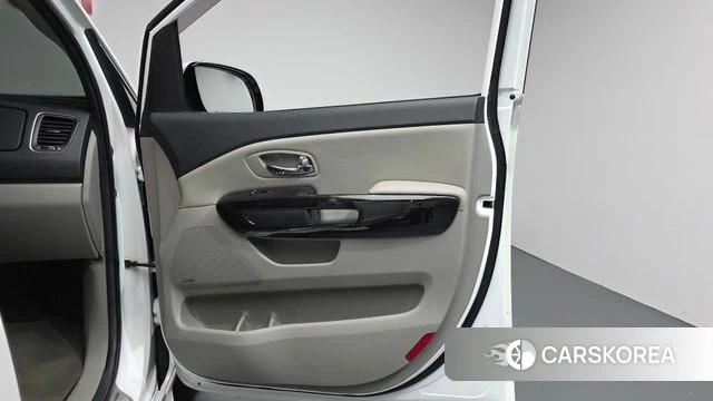 Kia The New Carnival id 4614929 из Кореи 17