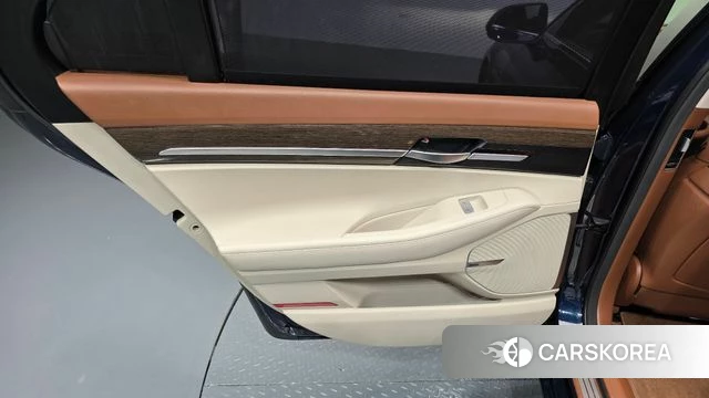 Genesis G90 id 4459038 из Кореи 17