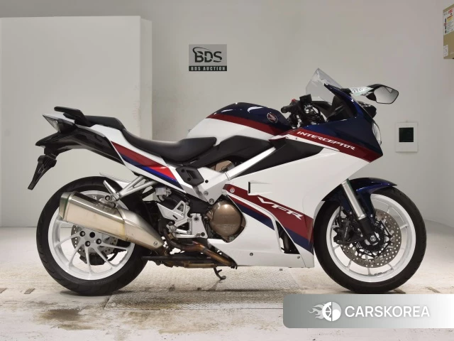 Проданный Honda VFR800F 2021 из Японии