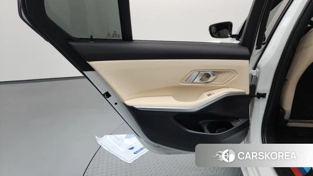 BMW 3 Series (G20) id 4186329 из Кореи 17