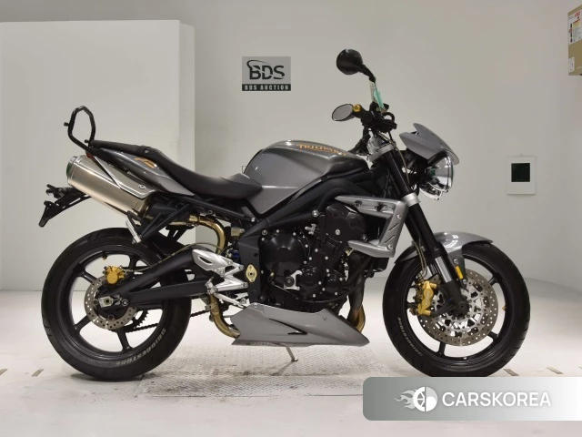 Проданный Triumph STREET TRIPLE R 2010 из Японии