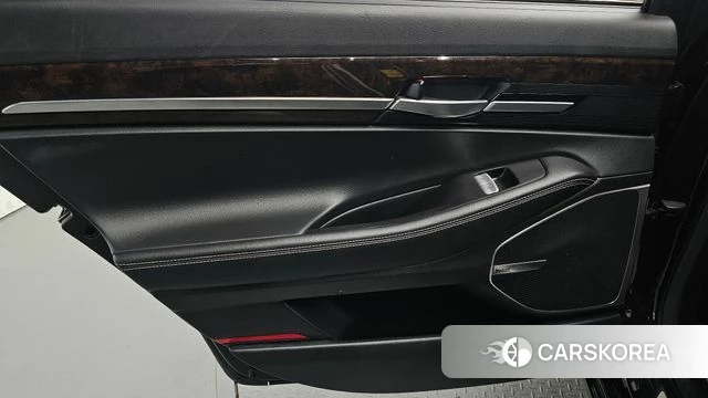 Genesis G90 id 4882478 из Кореи 17