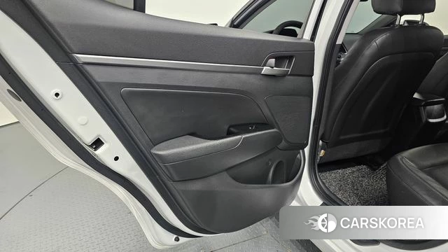 Hyundai Avante AD id 4424842 из Кореи 17