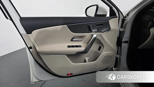 Mercedes-Benz A-Class W177 id 4529279 из Кореи 17