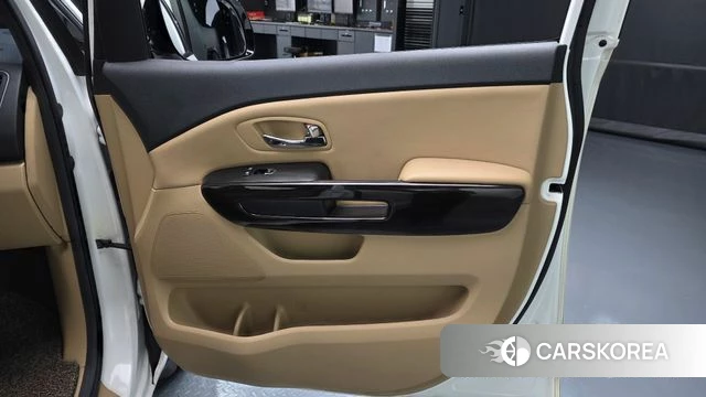 Kia All New Carnival id 4643083 из Кореи 17