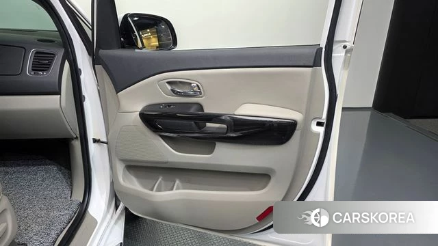Kia The New Carnival id 4677476 из Кореи 17