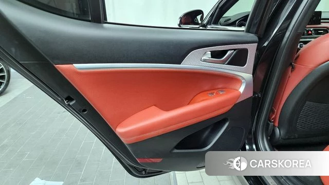 Genesis The New G70 id 4202693 из Кореи 17