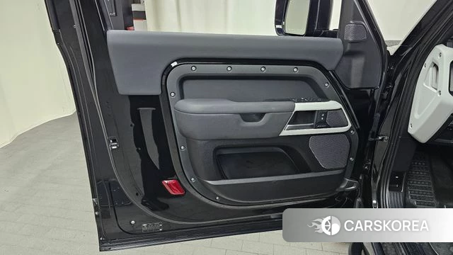 Land Rover Defender (L663) id 4187054 из Кореи 17