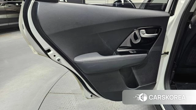 Kia Niro id 4765518 из Кореи 17