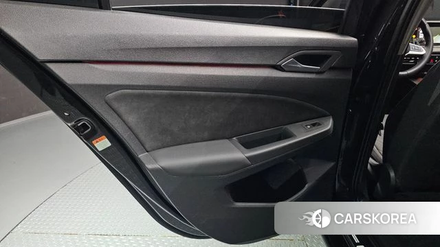 Volkswagen Golf 8th Generation id 4958218 из Кореи 17