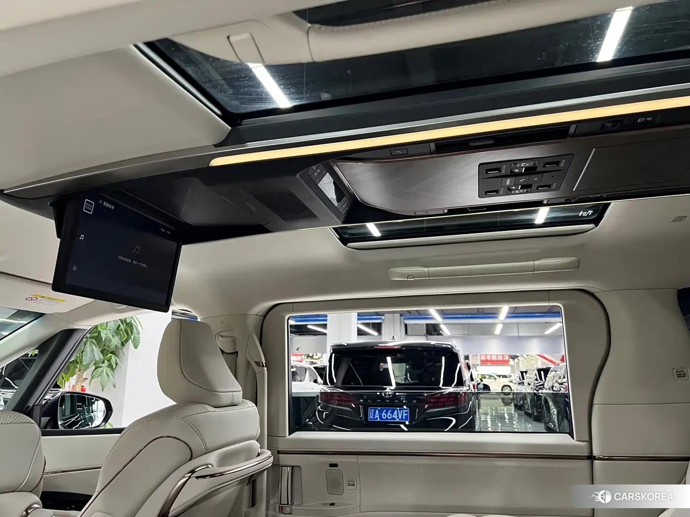 Lexus LM id 4664515 из Китая 17