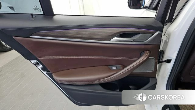 BMW 5 Series (G30) id 4693271 из Кореи 17