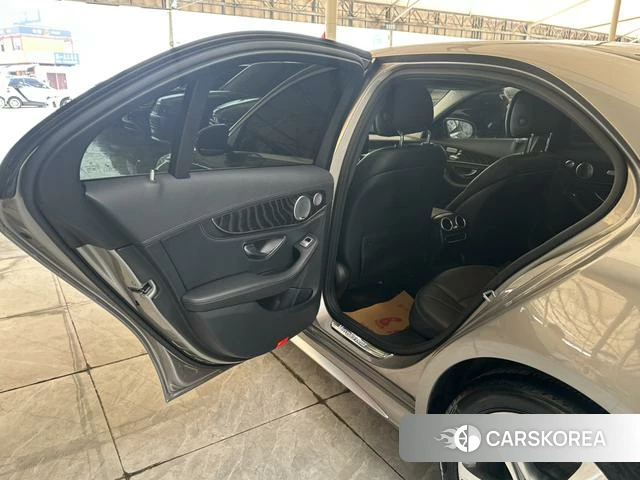 Mercedes-Benz Class C id 4215754 из Китая 17