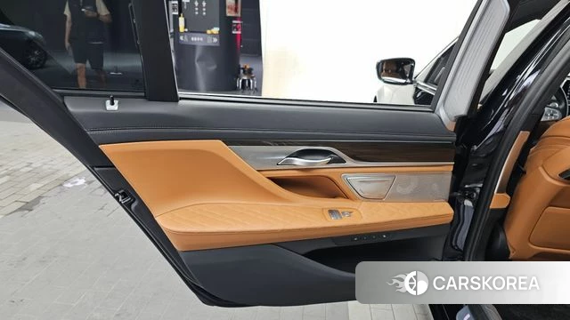 BMW 7 Series (G11) id 4585635 из Кореи 17