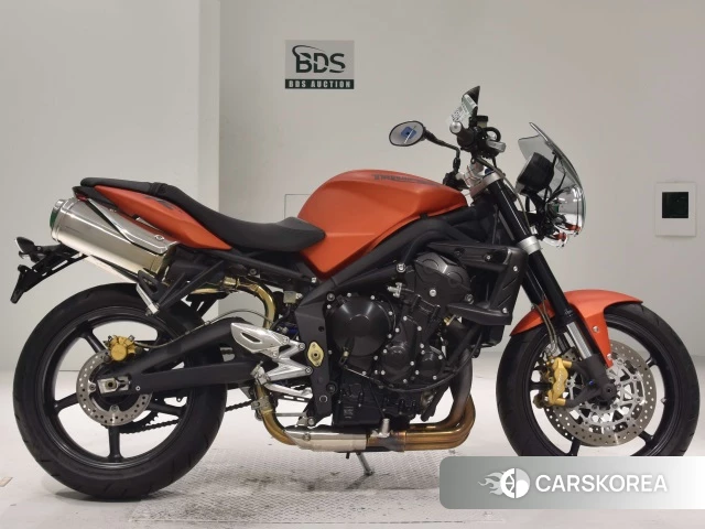 Проданный Triumph STREET TRIPLE R 2010 из Японии