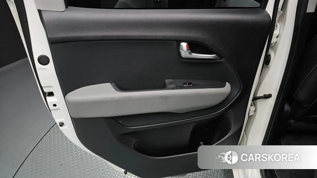 Kia The New Kia Ray id 4687398 из Кореи 17