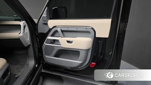 Land Rover Defender (L663) id 4281359 из Кореи 17