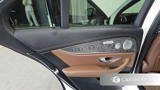 Mercedes-Benz E-Class W213 id 4195428 из Кореи 17