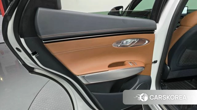 Genesis GV70 id 4396161 из Кореи 17