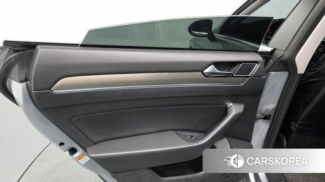 Volkswagen Arteon id 4610015 из Кореи 17