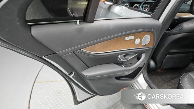 Mercedes-Benz E-Class W213 id 4384613 из Кореи 17