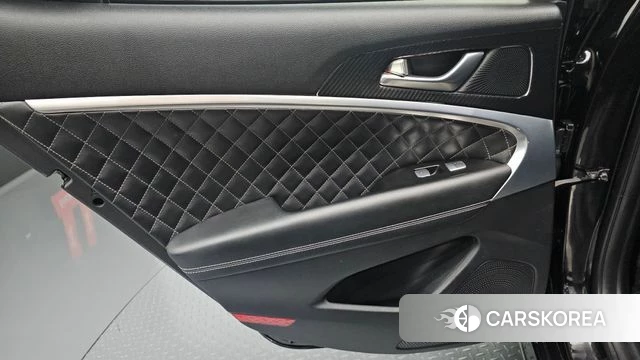 Genesis G70 id 4737640 из Кореи 17