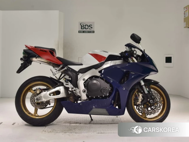 Проданный Honda CBR1000RR 2010 из Японии