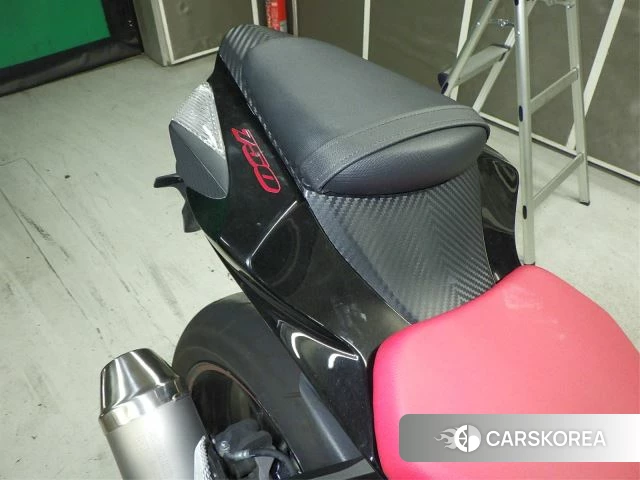 Suzuki GSX-R750 id 4206262 из Японии 17