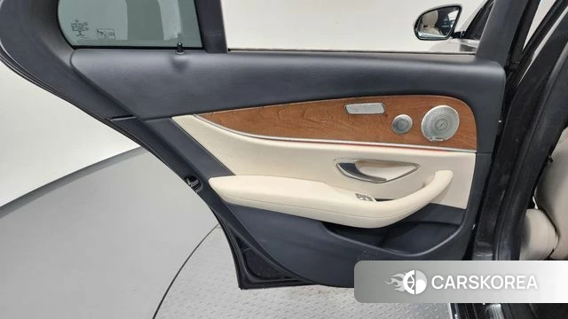 Mercedes-Benz E-Class W213 id 4894485 из Кореи 17
