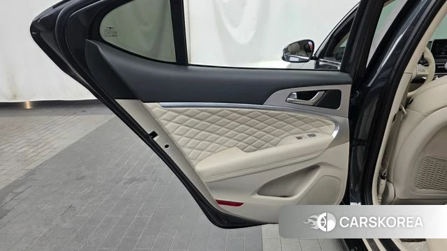 Genesis G70 id 4620098 из Кореи 17