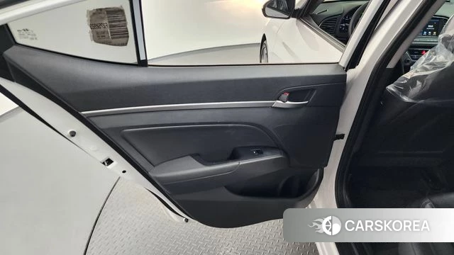 Hyundai Avante AD id 4206720 из Кореи 17