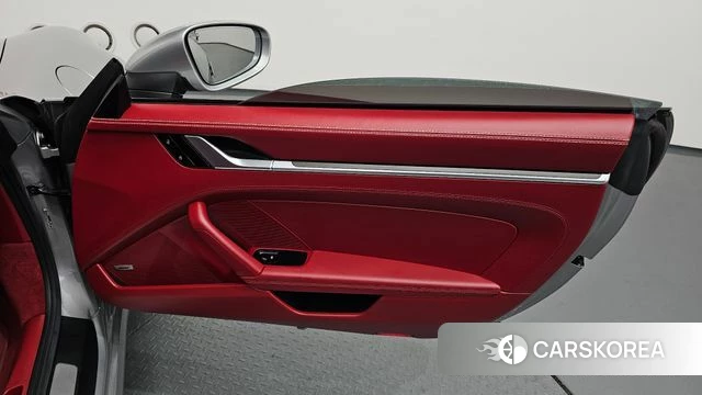 Porsche 911(992) id 4429697 из Кореи 17