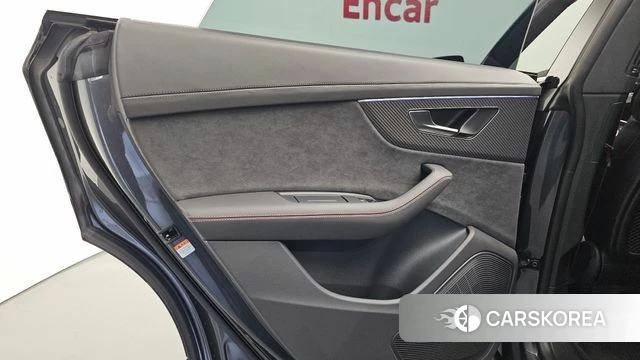 Audi RSQ8 (4M) id 4200779 из Кореи 17