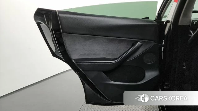 Tesla Model Y id 4381732 из Кореи 17