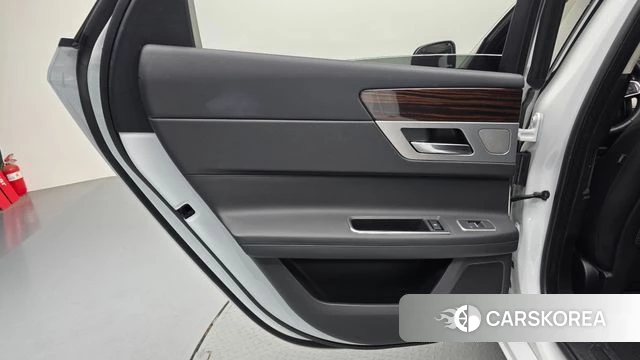 Jaguar XF (X260) id 4245714 из Кореи 17