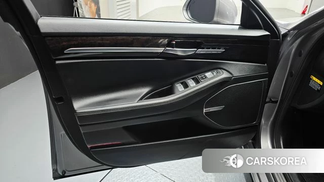 Genesis G90 id 4338573 из Кореи 17