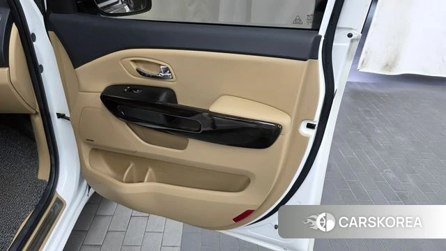 Kia The New Carnival id 4530363 из Кореи 17