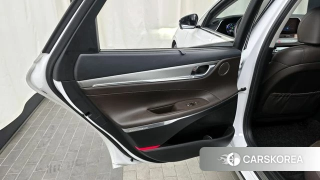 Hyundai The New Grandeur IG Hybrid id 4250293 из Кореи 17