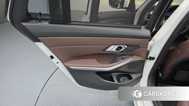 BMW 3 Series (G20) id 4550027 из Кореи 17