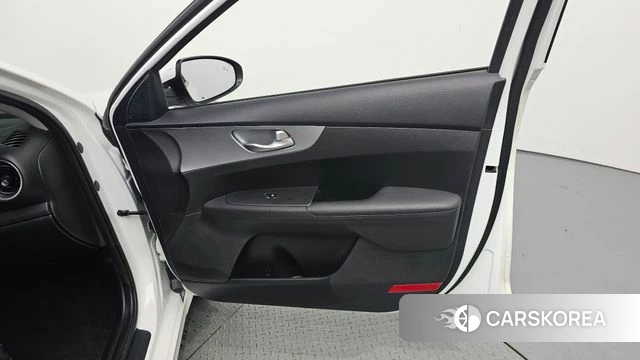 Kia The New K3 2nd generation id 4624415 из Кореи 17