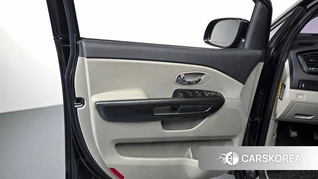 Kia The New Carnival id 4615323 из Кореи 17